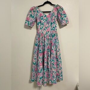 Laura Ashley Dress Womens Size 8 Floral Print Vintage Apron Style Dress Vintage